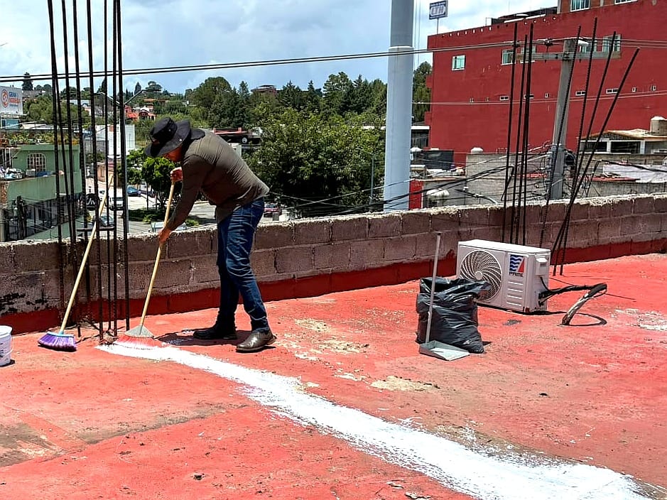 Ayuntamiento de Tlaxcala realiza trabajo de impermeabilización en la Unidad de Bienestar para tu Salud